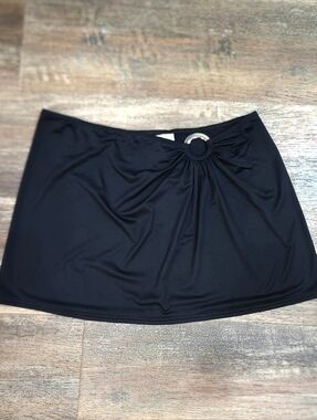 Michael Kors NWT Black Swimsuit Skirt Size Medium - Ruched with Silver O-Ring